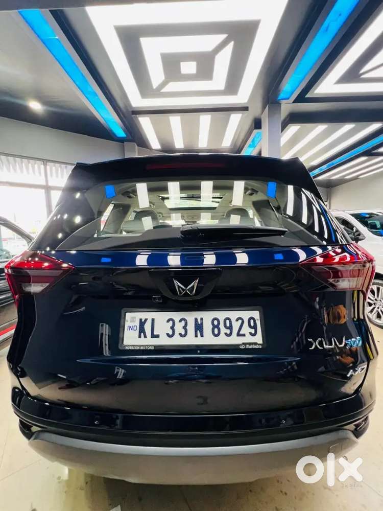 Good Neat Propper Service Showroom  Good Condition