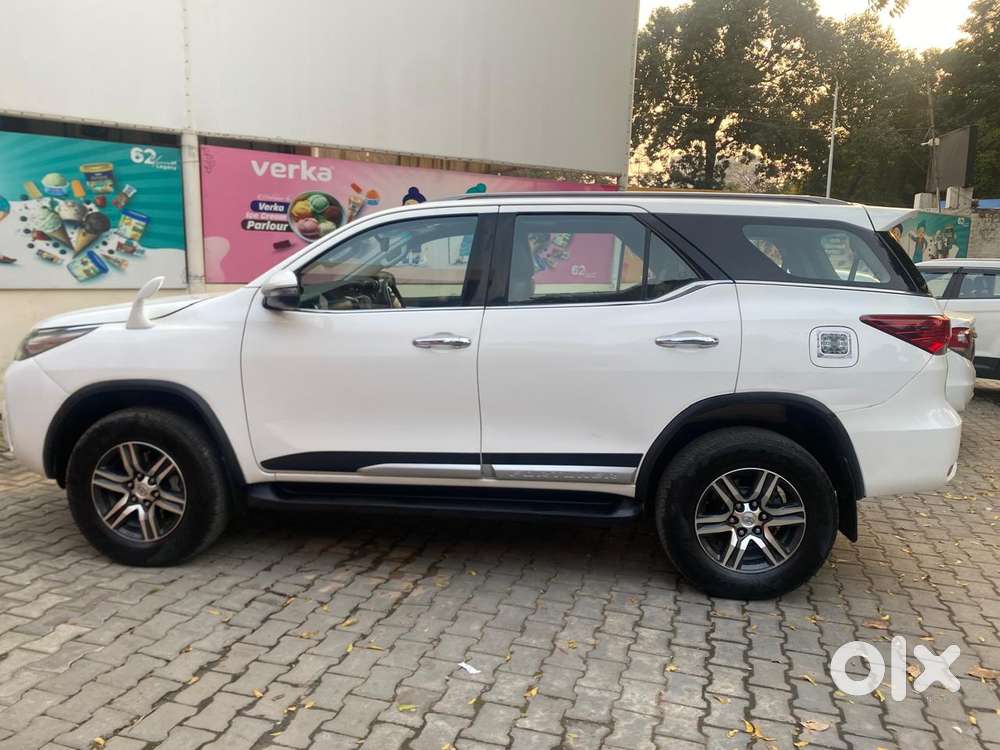 Toyota Fortuner [2021-ongoing] 2.8 2wd Diesel At, 2019, Diesel