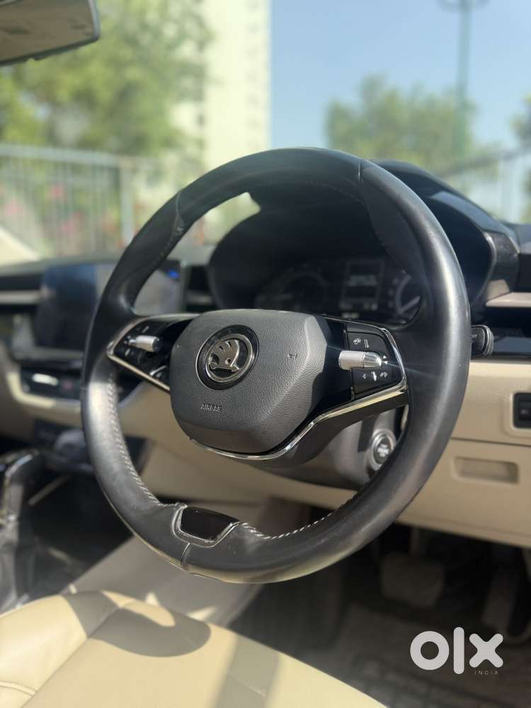 Skoda Slavia 1.0 Tsi Style At, 2022, Petrol