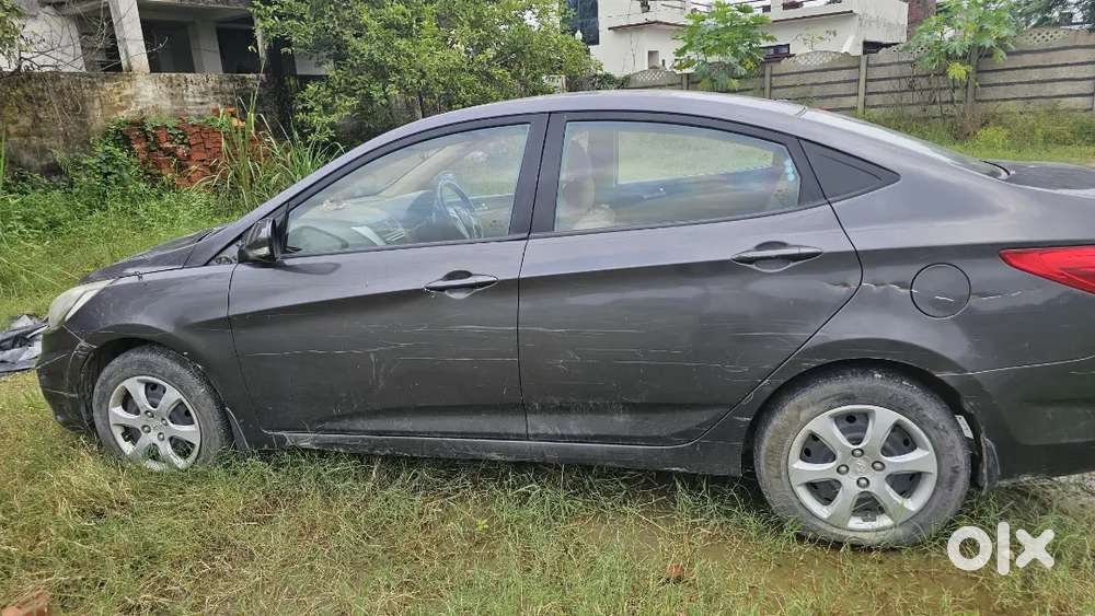 Hyundai Verna 2013 Petrol 95000 Km Driven