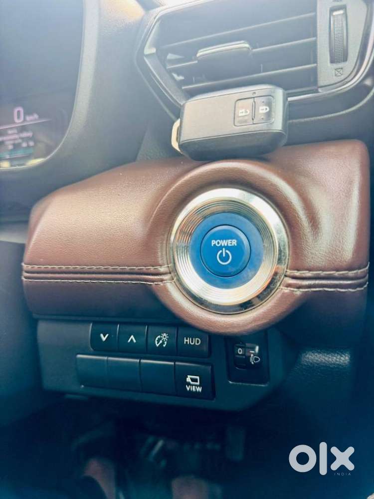 Toyota Urban Cruiser Hyryder 1.5 V Hybrid, 2023, Petrol