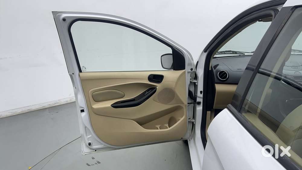 Ford Figo Aspire Titanium, 2016, Petrol