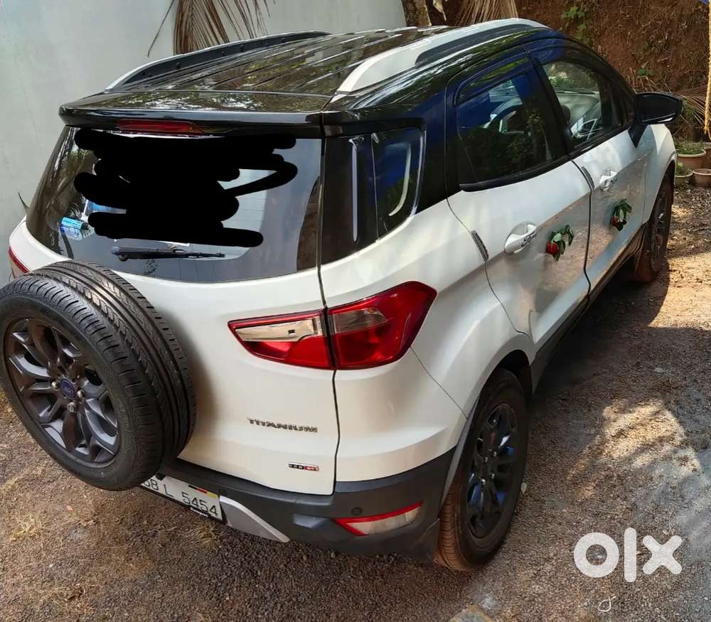 Ford Ecosport Diesal Black And White Body