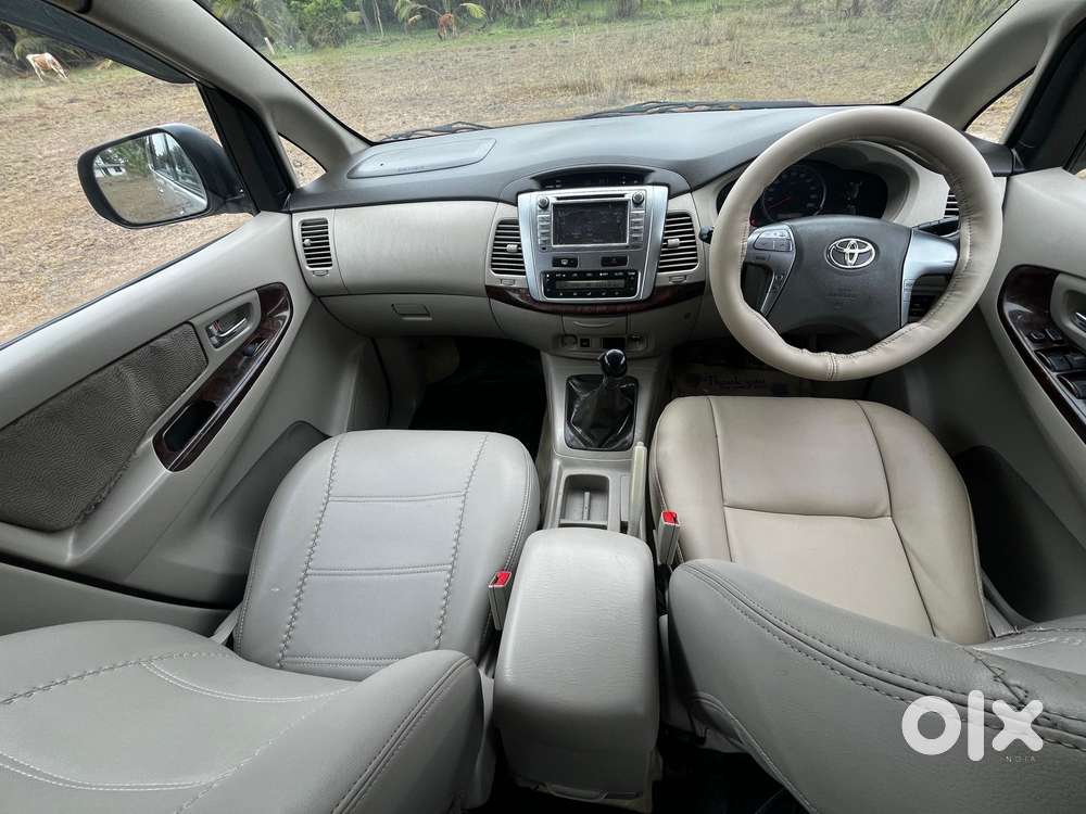 Toyota Innova 2.0 Vx 8 Seater Bs Iv, 2014, Diesel