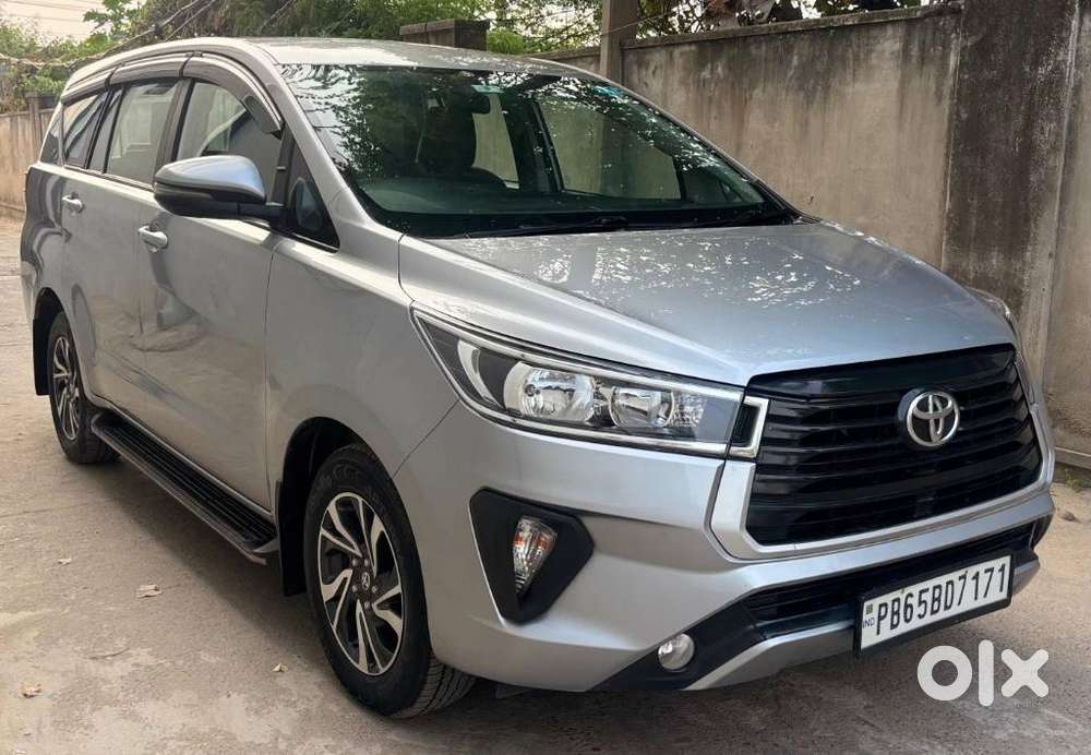 Toyota Innova Crysta, 2022, Petrol