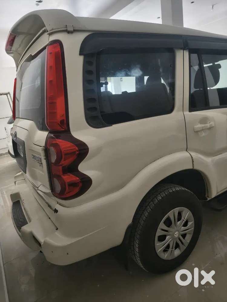 Mahindra Scorpio 2016 Diesel 120300 Km Driven