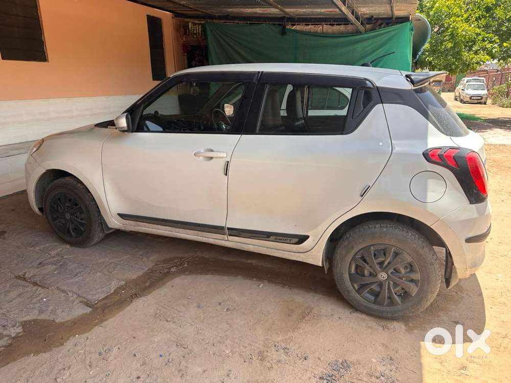 Maruti Suzuki Swift 2023 Petrol 65000 Km Driven