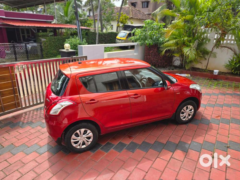 Maruti Suzuki Swift Vxi, 2012, Petrol
