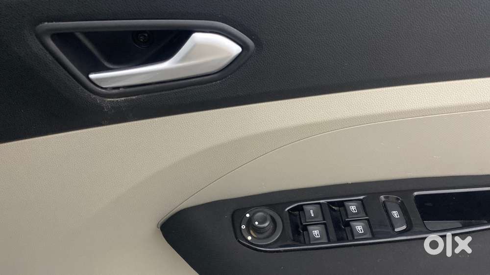 Renault Triber Rxz Easy-r Amt, 2020, Petrol