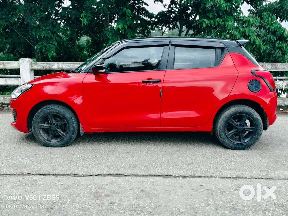 Maruti Suzuki Swift Vxi + Manual, 2021, Petrol