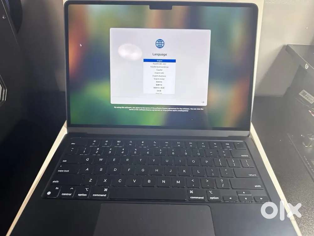 Apple MacBook Air 13-inch 2024 M3 / 8GB RAM / 256GB SSD / 8-Core GPU /