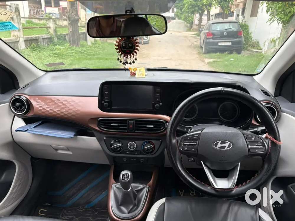 Hyundai Aura Sx 2025