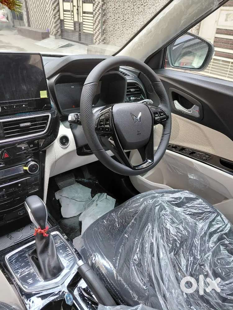 Mahindra Xuv 3xo 2026 Petrol 445 Km Driven