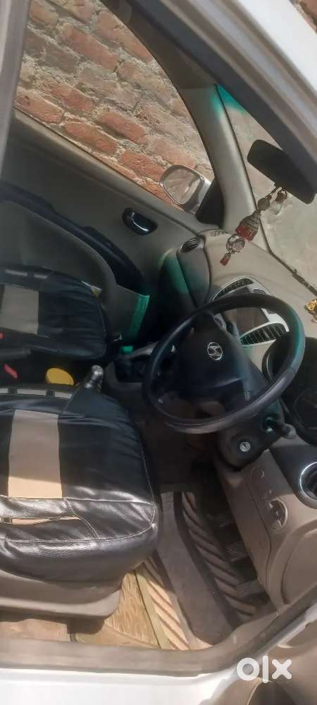 Hyundai I10 2012 Cng & Hybrids 120000 Km Driven