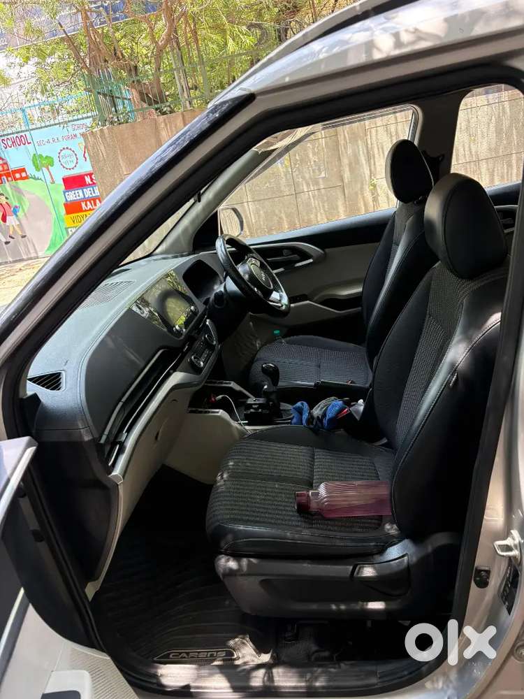 Kia Carens 2022 Diesel 60000 Km Driven