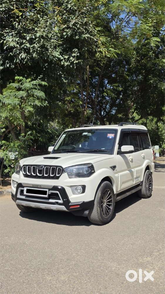 Mahindra Scorpio Classic 2.2 S 11 Mt 7 Str, 2021, Diesel