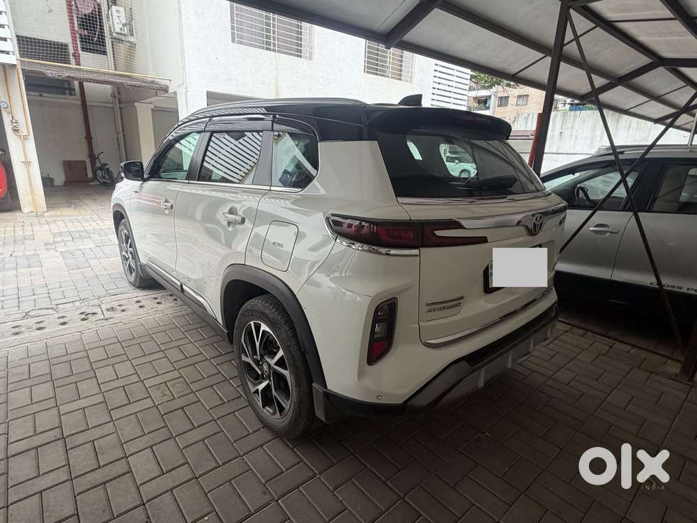 Toyota Urban Cruiser Hyryder 7 Seater V At Awd, 2023, Petrol