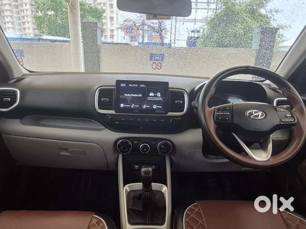 Hyundai Venue 1.2 So+ 2024 Sept Petrol Manual