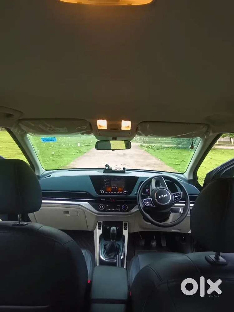 Kia Carens G 7-seater Manual Petrol 2025