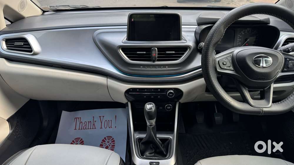 Tata Altroz Xz, 2025, Petrol