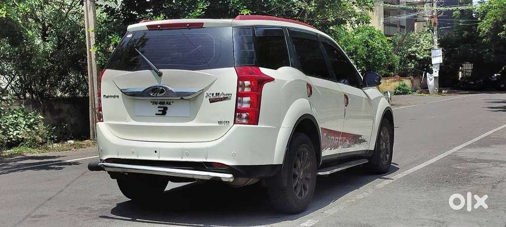 Mahindra XUV500 2.2 W10, 2017, Diesel