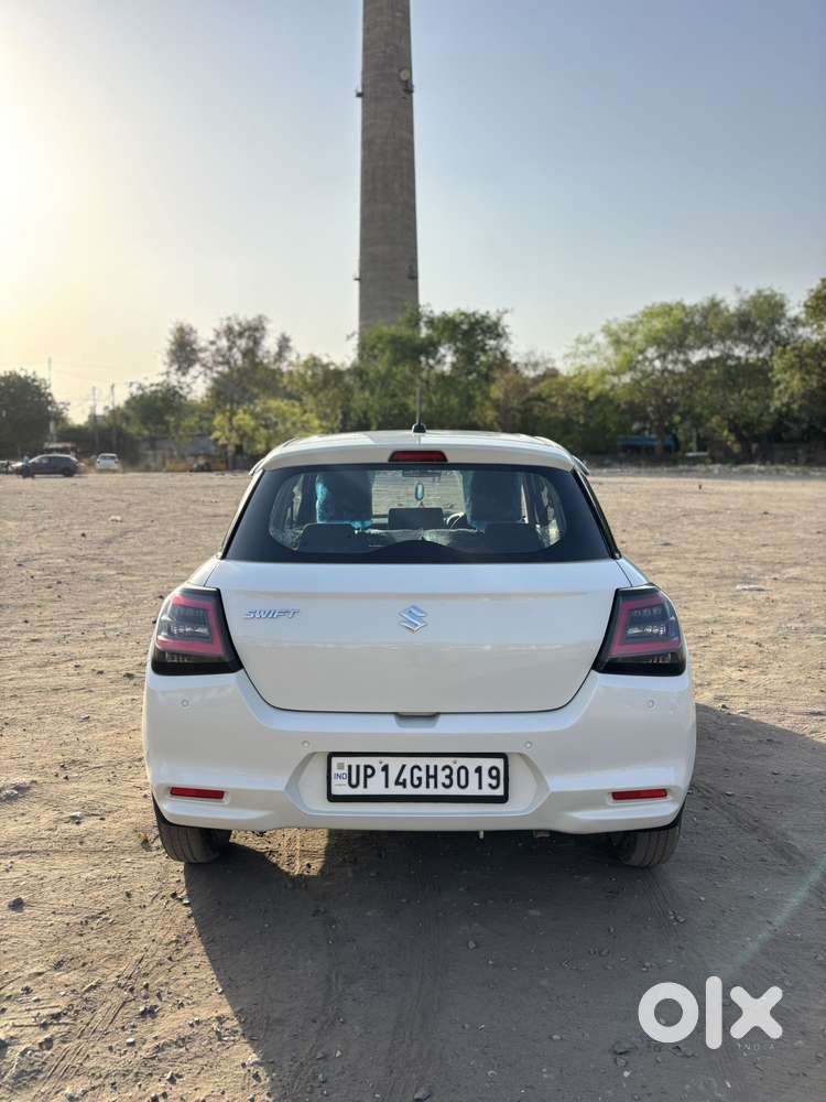 Maruti Suzuki Swift 1.2 Lxi (o), 2024, Petrol