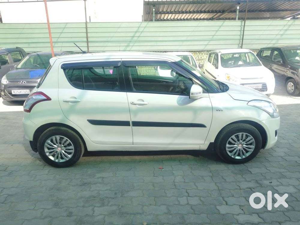 Maruti Suzuki Swift Vxi + Manual, 2014, Petrol
