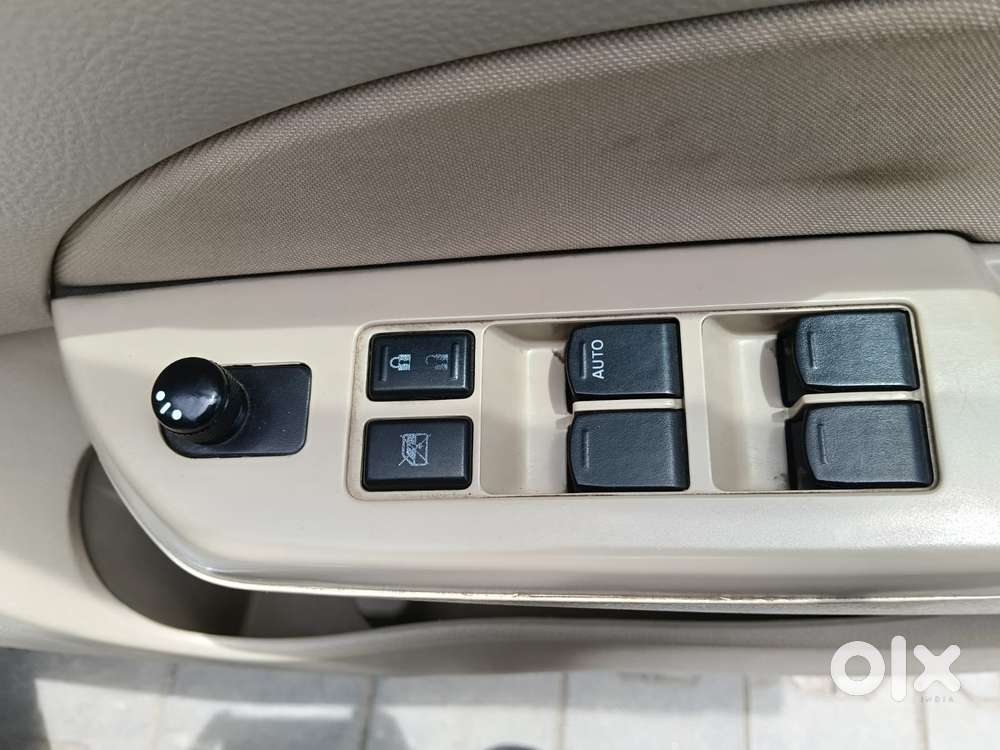 Maruti Suzuki Swift Dzire 1.2 Zxi, 2013, Petrol