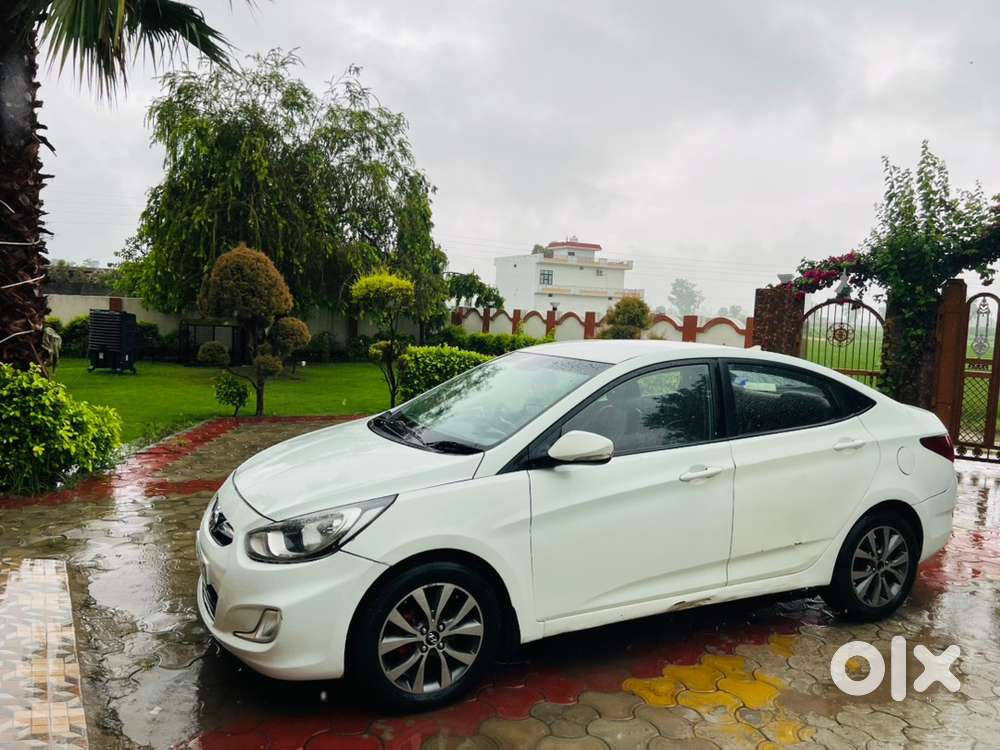 Hyundai Fluidic Verna 2012