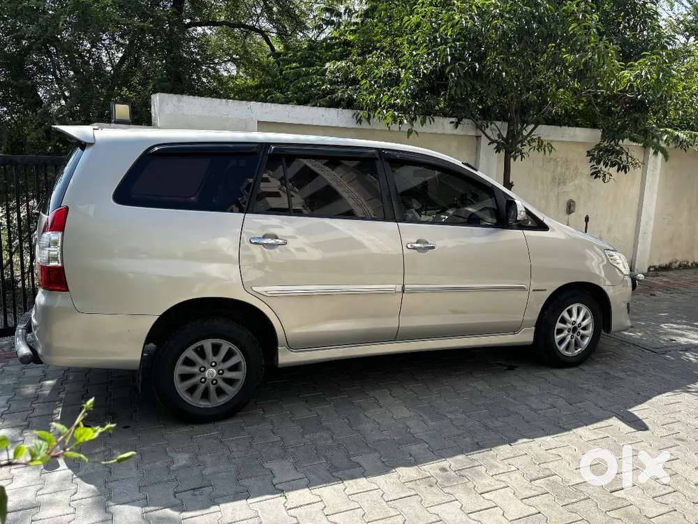 Toyota Innova 2013