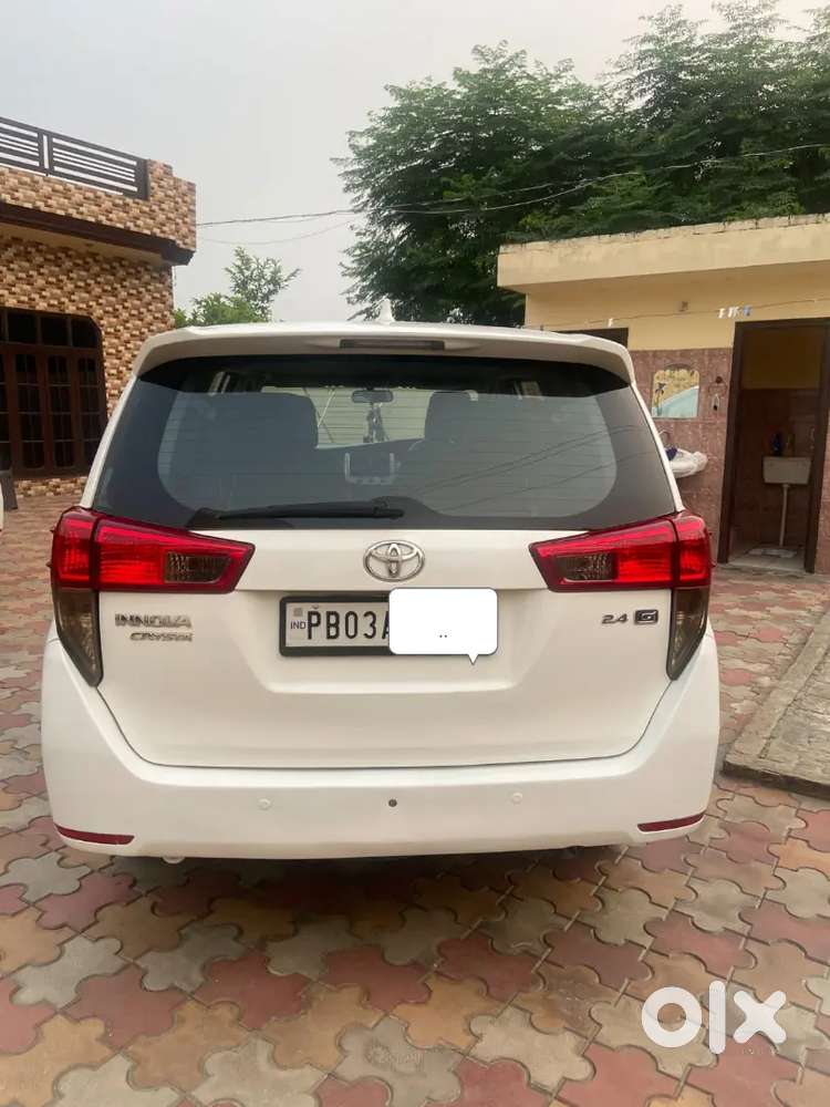 Toyota Innova Crysta 2017 Diesel Well Maintained