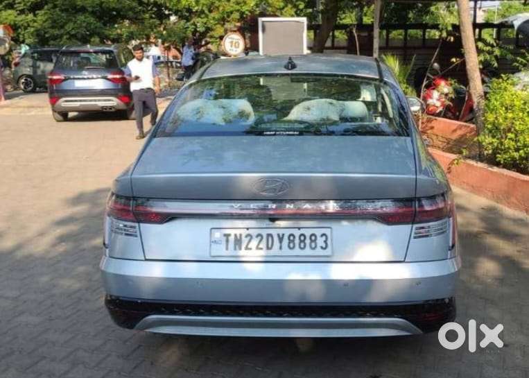 Hyundai Verna 1.5 Mpi Mt Sx (o), 2023, Petrol