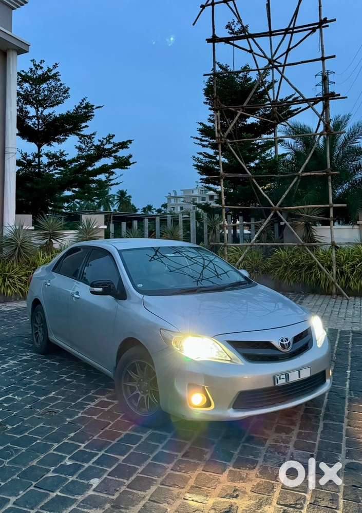 Toyota Corolla Altis 2012