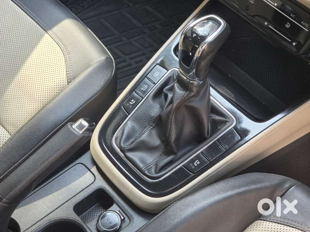 Skoda Slavia 1.0 Tsi Style At, 2022, Petrol