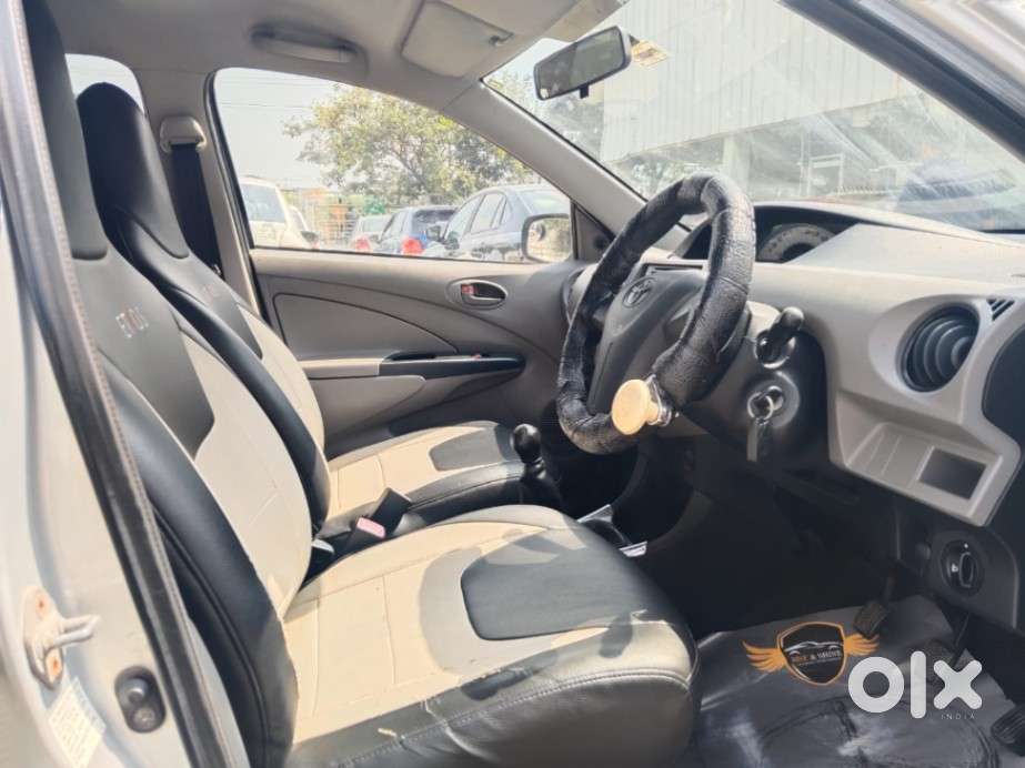 Toyota Etios 2010-2012 G, 2011, Petrol