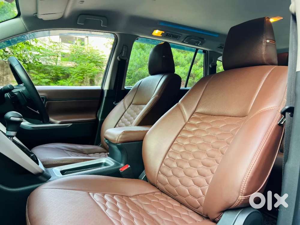 Toyota Innova Hycross 2.0 Vx Hybrid 8 Str, 2025, Petrol