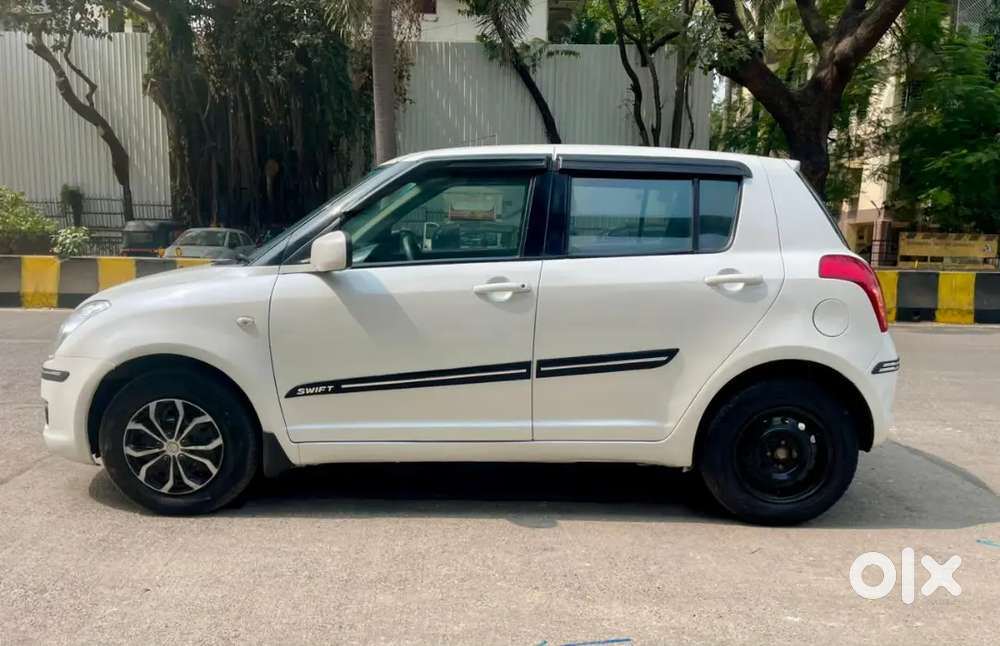 Maruti Suzuki Swift 2010 Petrol 60350 Km Driven
