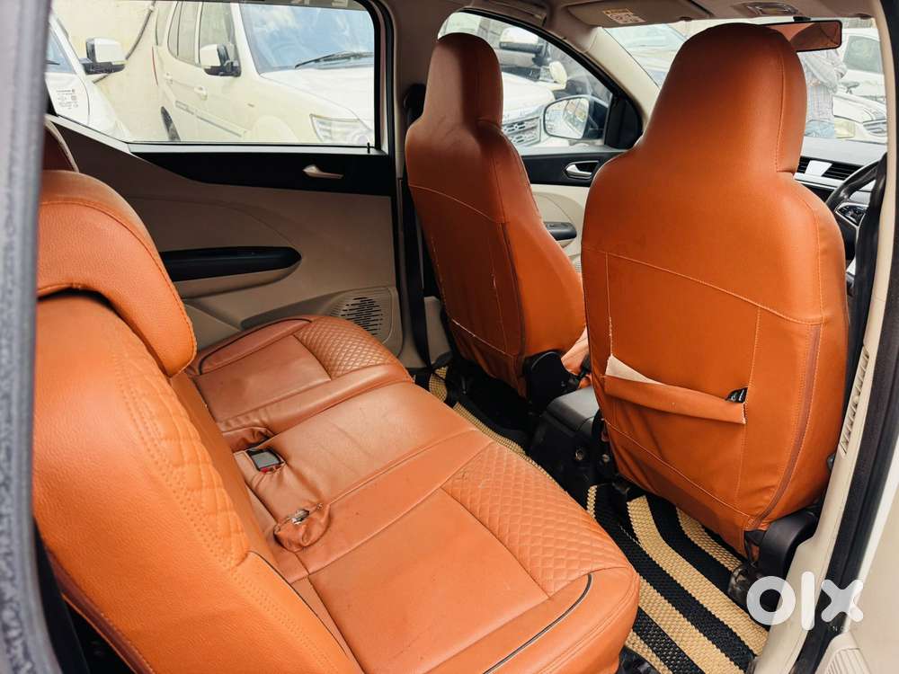 Renault Triber Rxz, 2022, Petrol