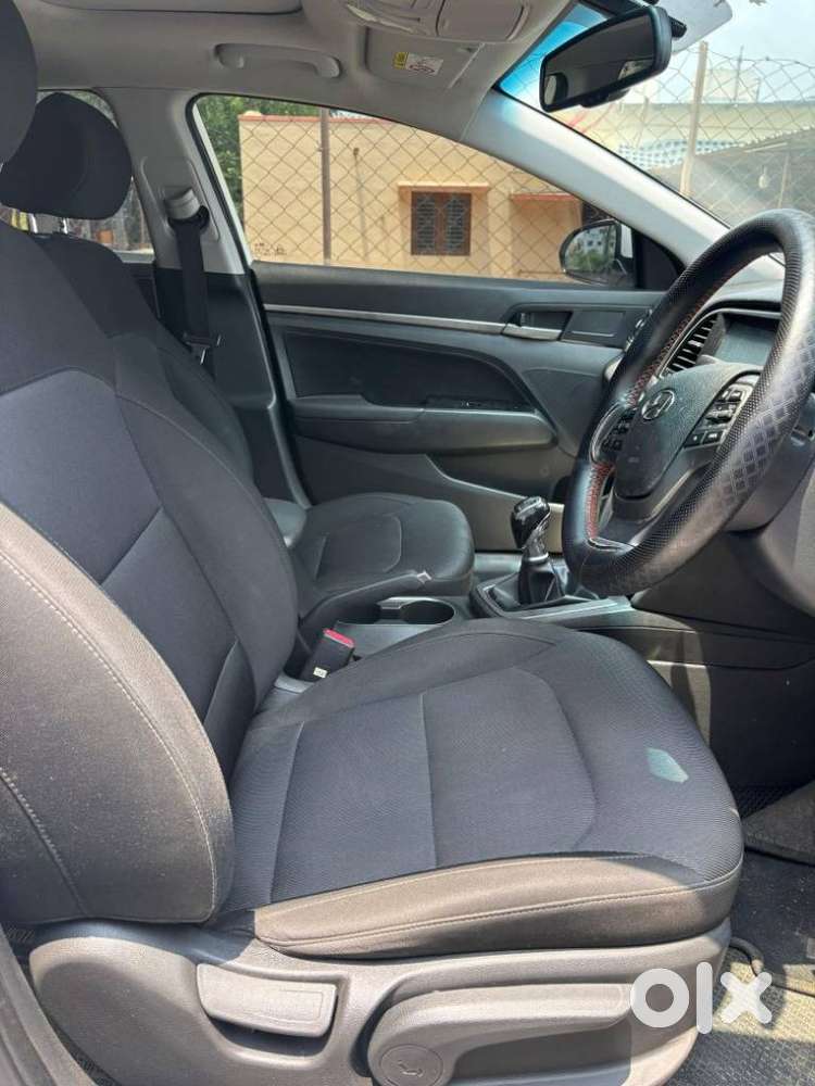 Hyundai Elantra Crdi Leather, 2019, Diesel