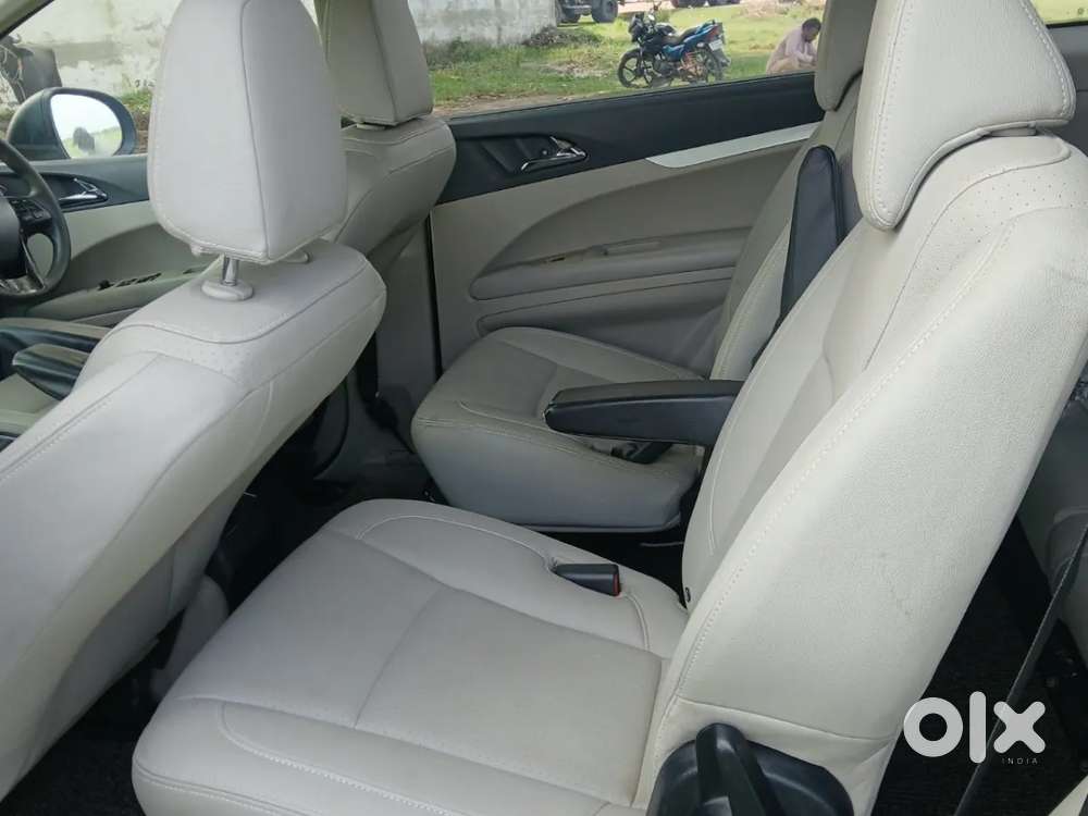 Mahindra Marazzo M8, 2018, Diesel