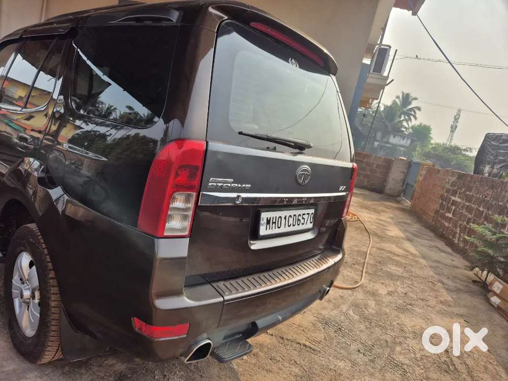 Car Has 6 Speed Gear Full Tight Condition