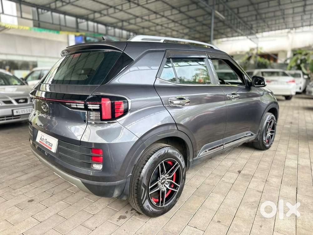 Hyundai Venue Sx 1.2 Mt Knight Edition, 2022, Petrol
