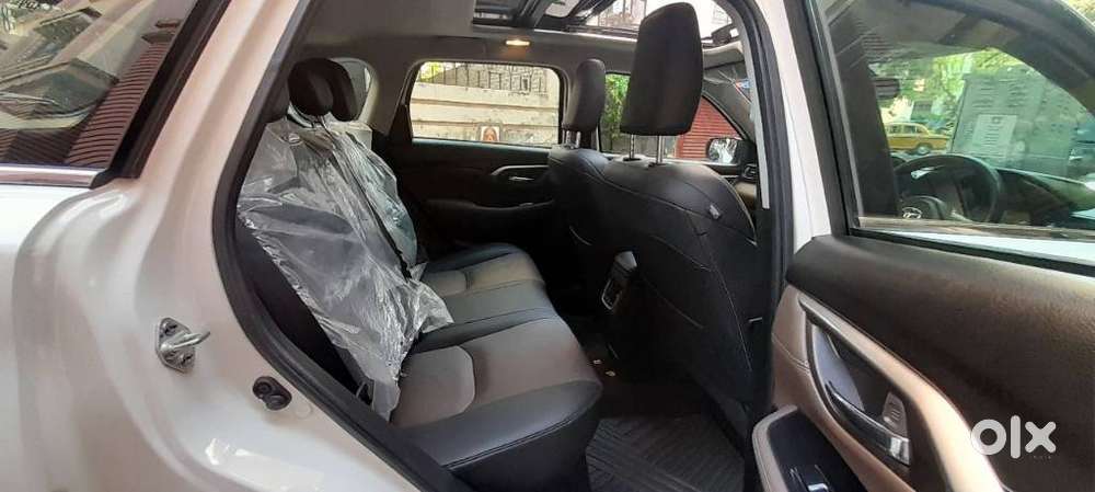 Toyota Urban Cruiser Hyryder 1.5 V Hybrid, 2025, Petrol