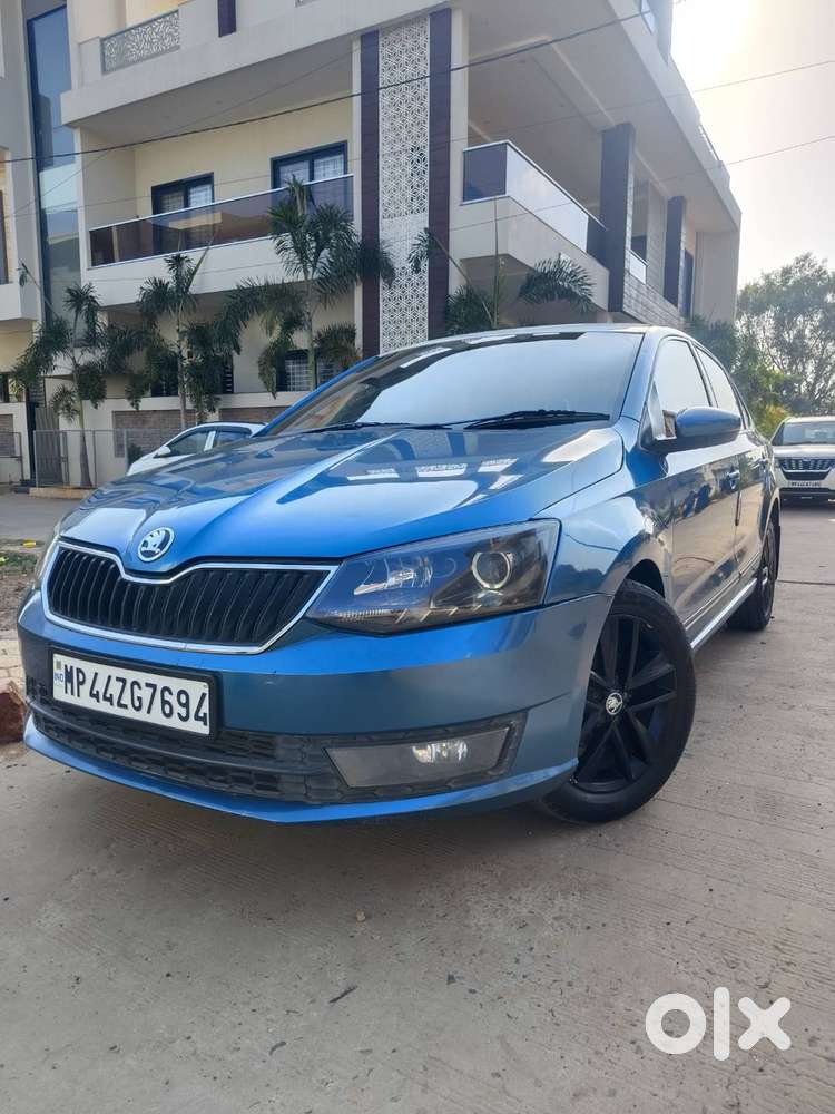 Skoda Rapid    Reg No :- Mp44zg7694 ️ Year :- 2017   Version :