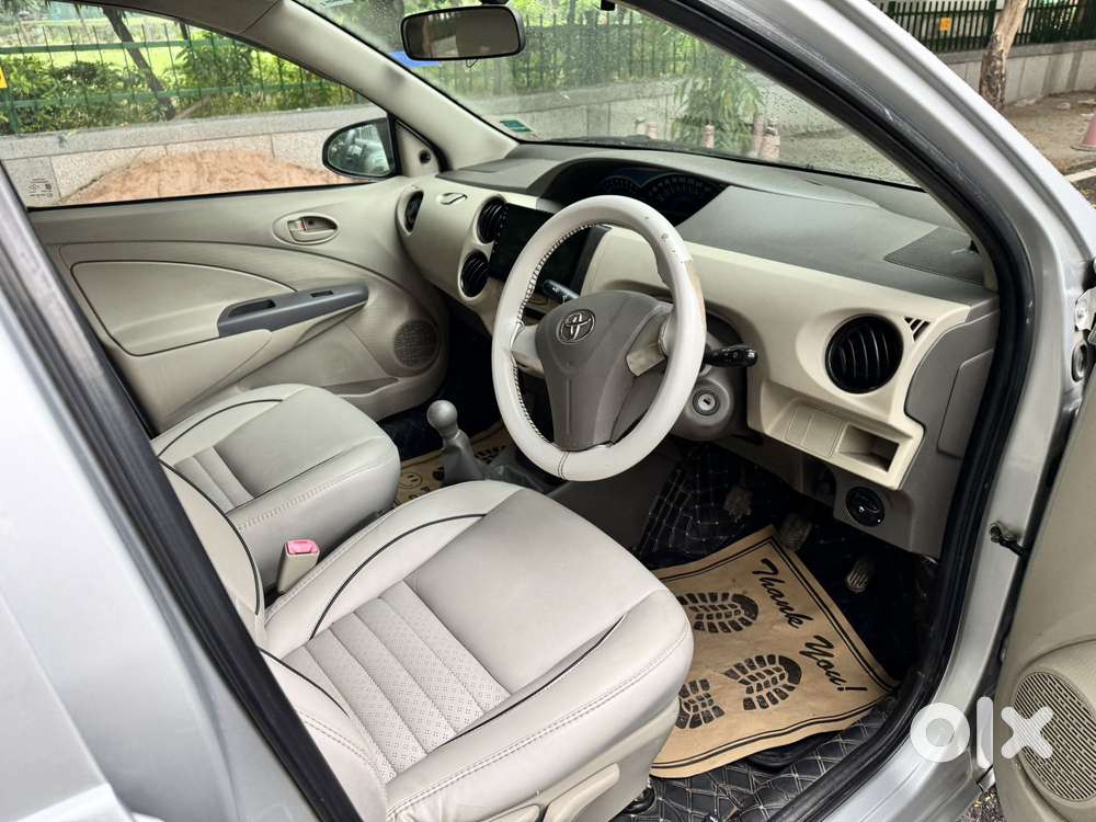 Toyota Etios Liva 1.2 V, 2016, Petrol