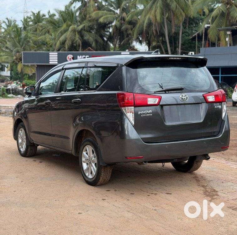 Toyota Innova Crysta 2.4 G Mt, 2017, Diesel