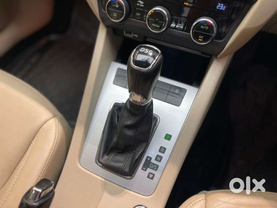 Skoda Octavia Style Plus 1.8 Tsi At, 2018, Petrol