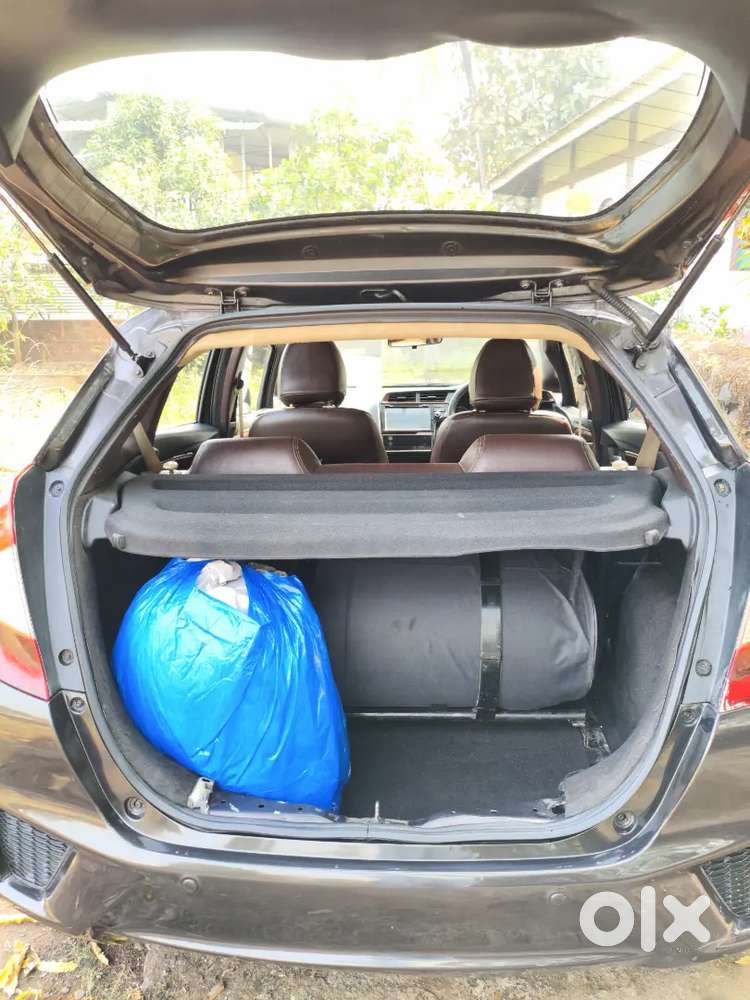 Honda Jazz V Automatic Dec-2017 Cng & Hybrids 62000 Km Driven
