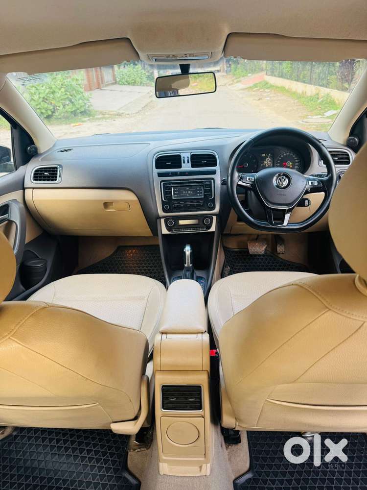 Volkswagen Vento 1.2 Tsi Highline Plus At, 2015, Petrol