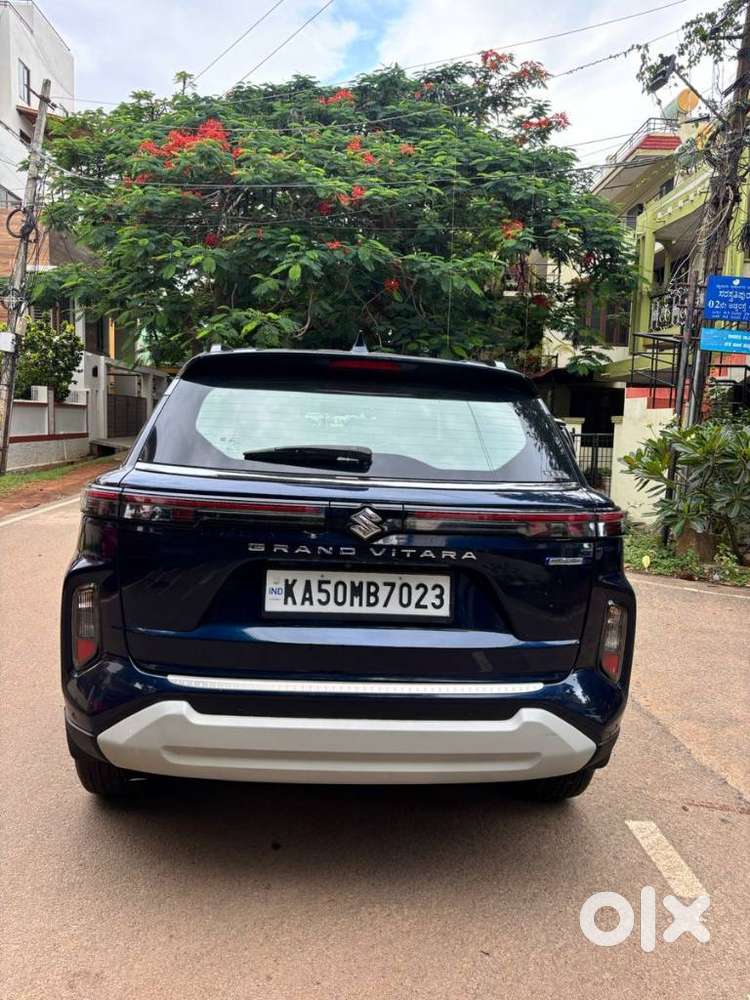 Maruti Suzuki Grand Vitara 1.5 Alpha Smart Hybrid At, 2022, Petrol